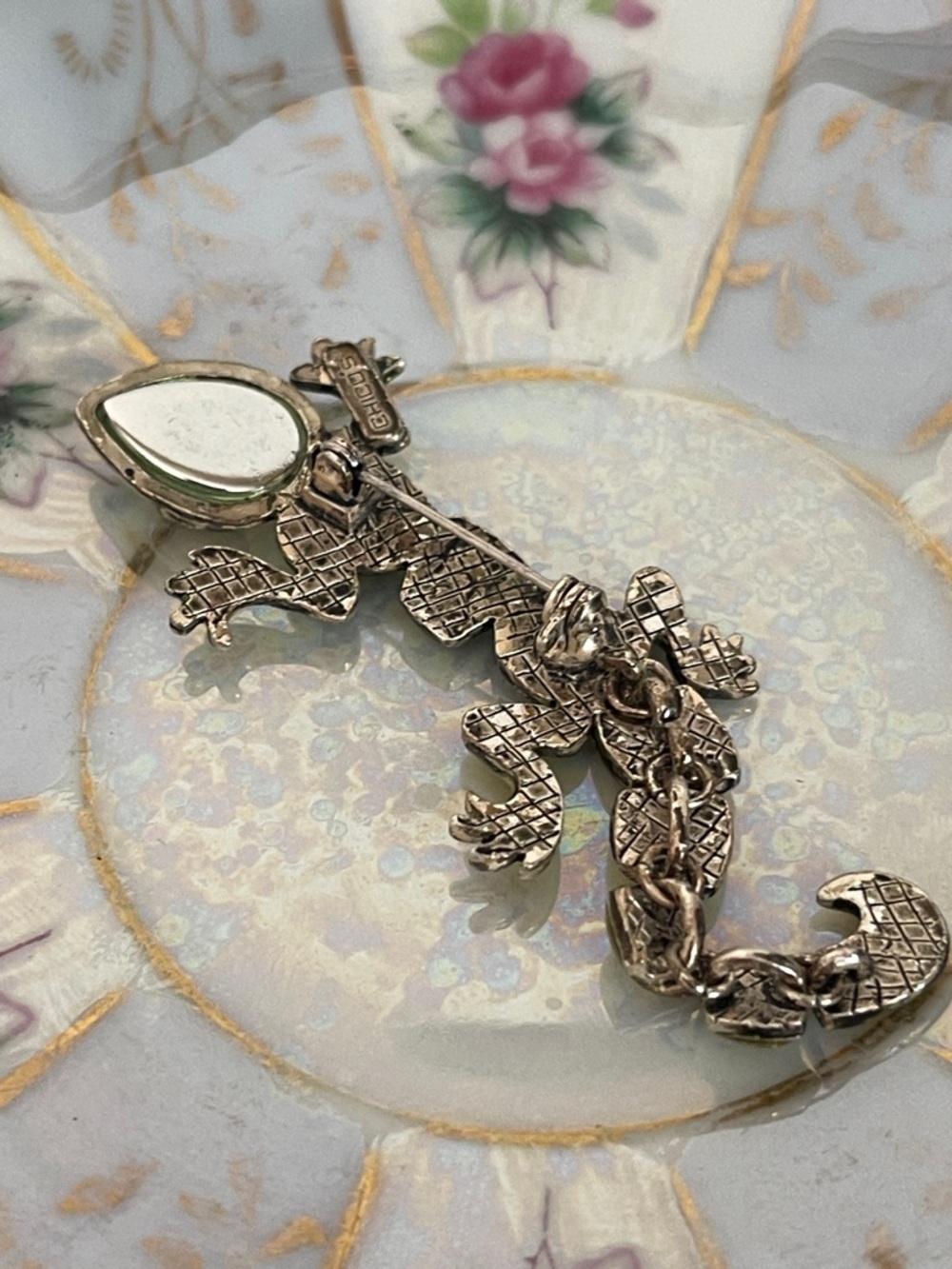 Vintage Chico’s Articulated Glitter Enamel Gecko Lizard Brooch - Picture 6 of 9